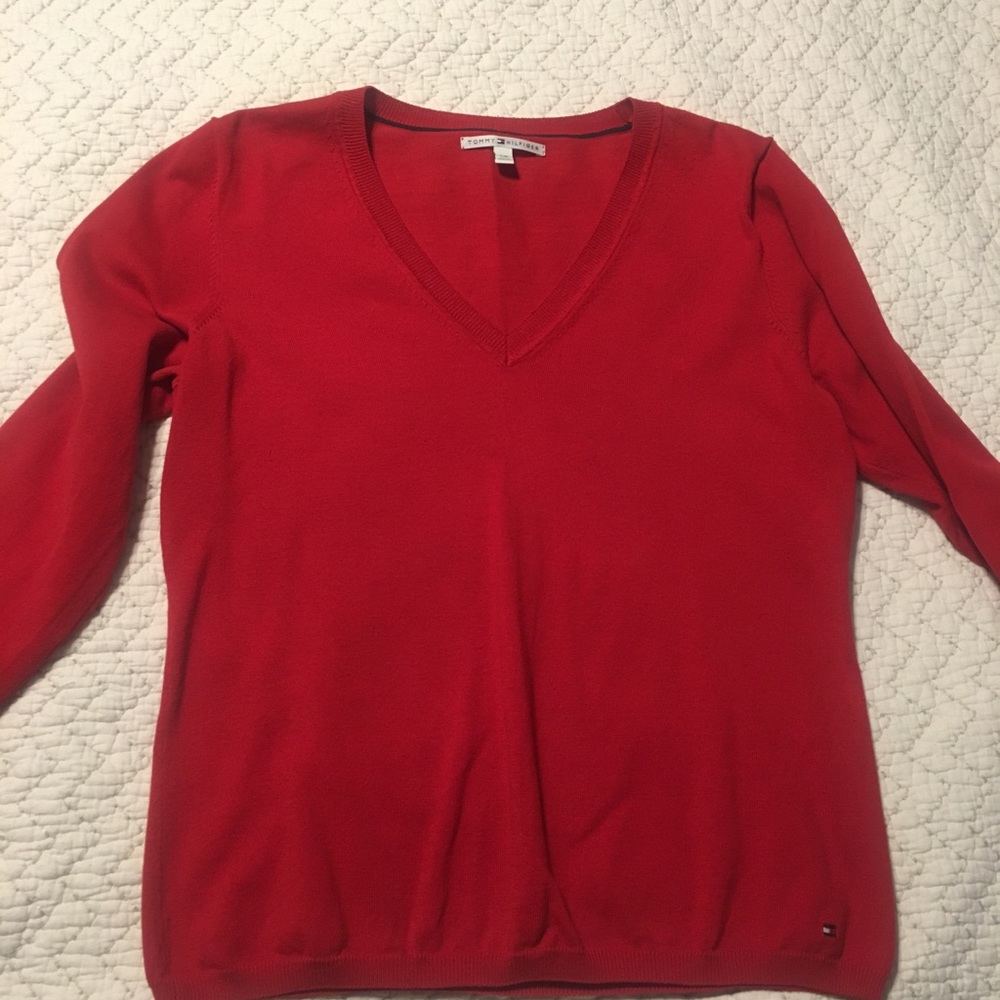 SOLD Tommy Hilfiger women’s pullover